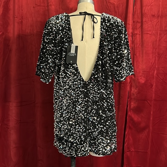 4th & Reckless Black Open Back Sequin T-Shirt Dress - Marca - Picture 6 of 9